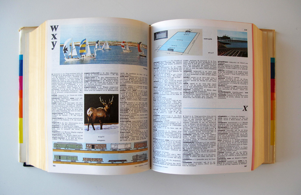 Le Petit Larousse en Couleurs (1972) - Fonts In Use