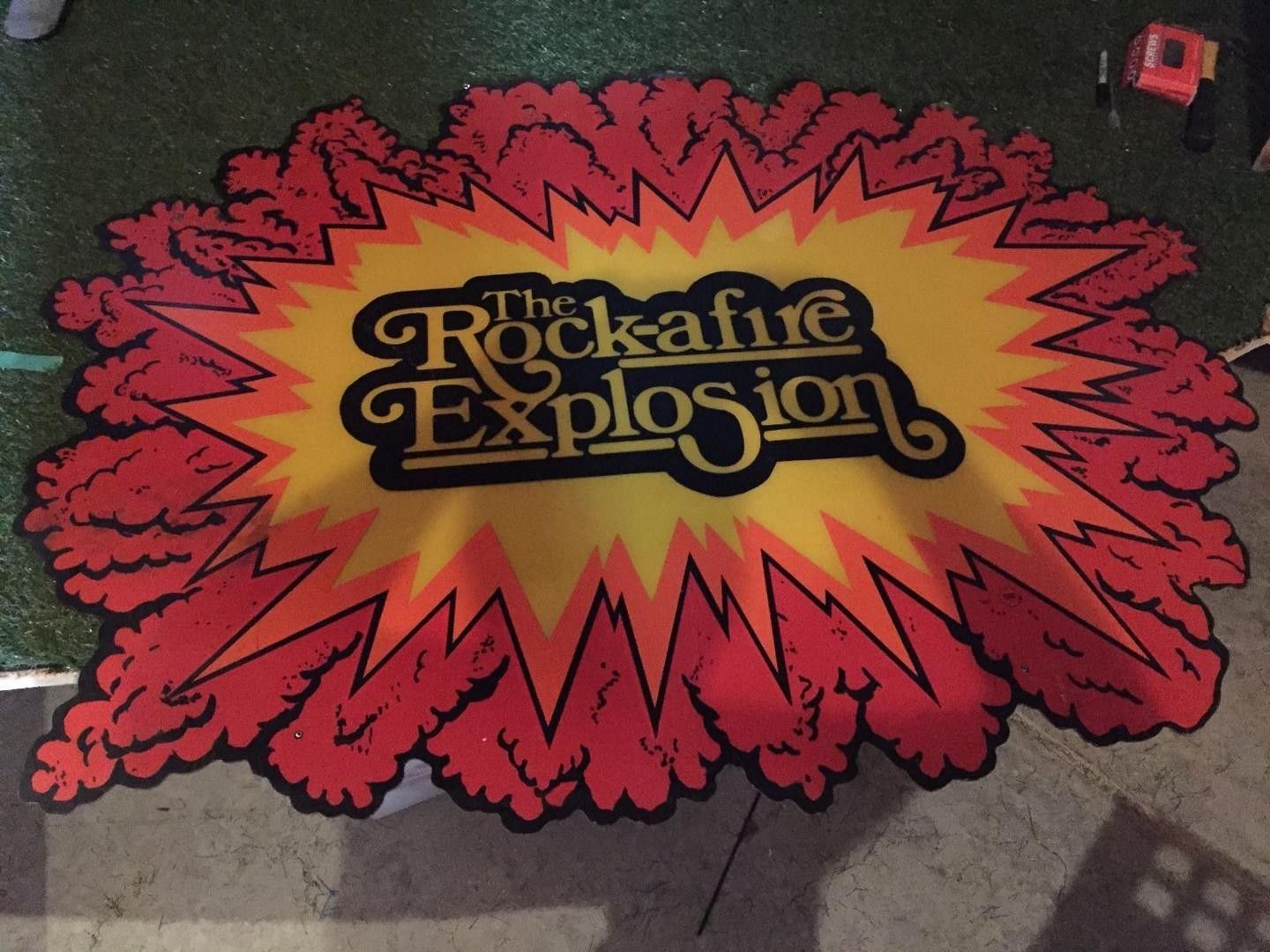 ShowBiz Pizza Place - Fonts In Use, image size:1440x1080