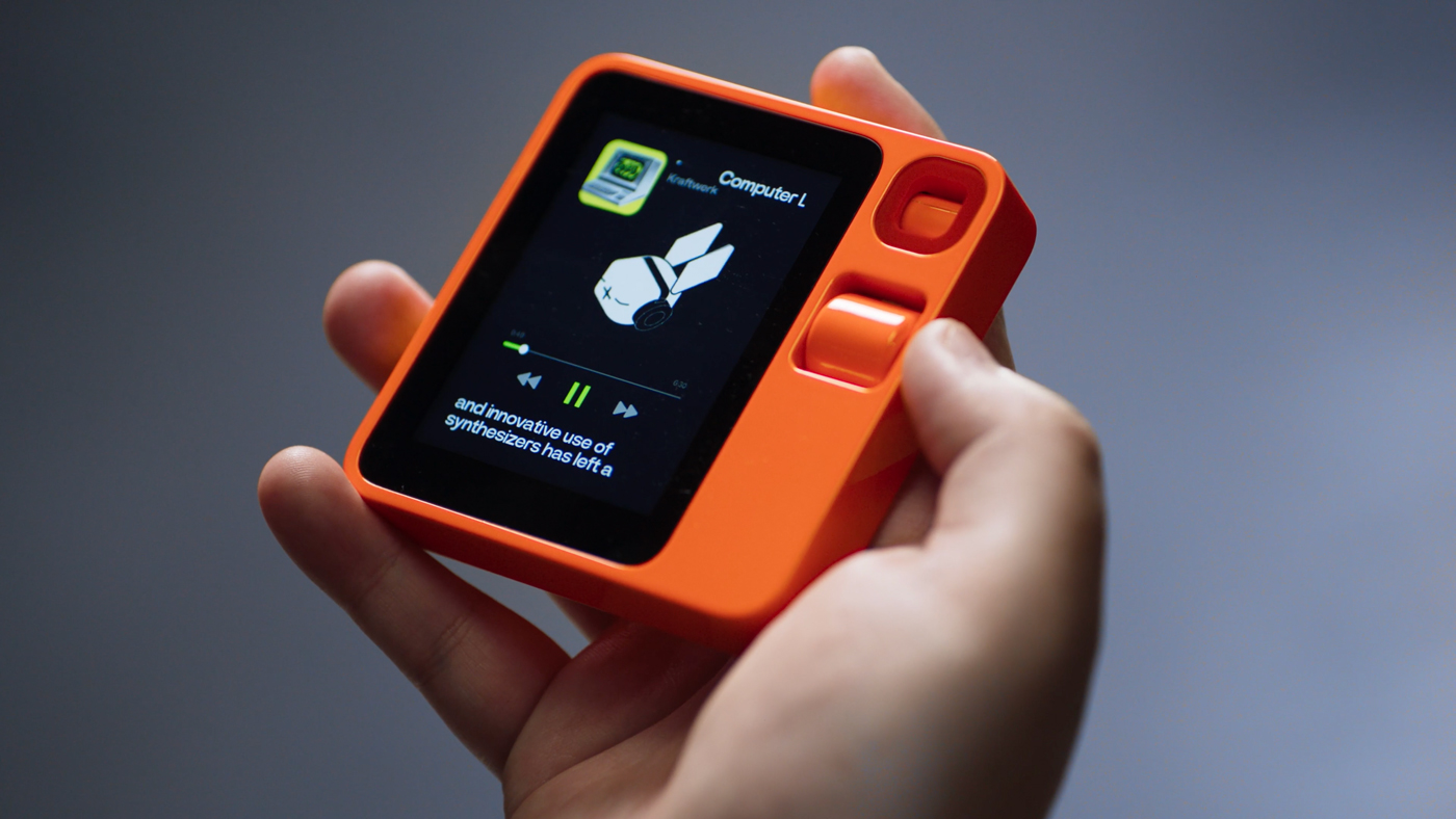 Rabbit R1 - Fonts In Use