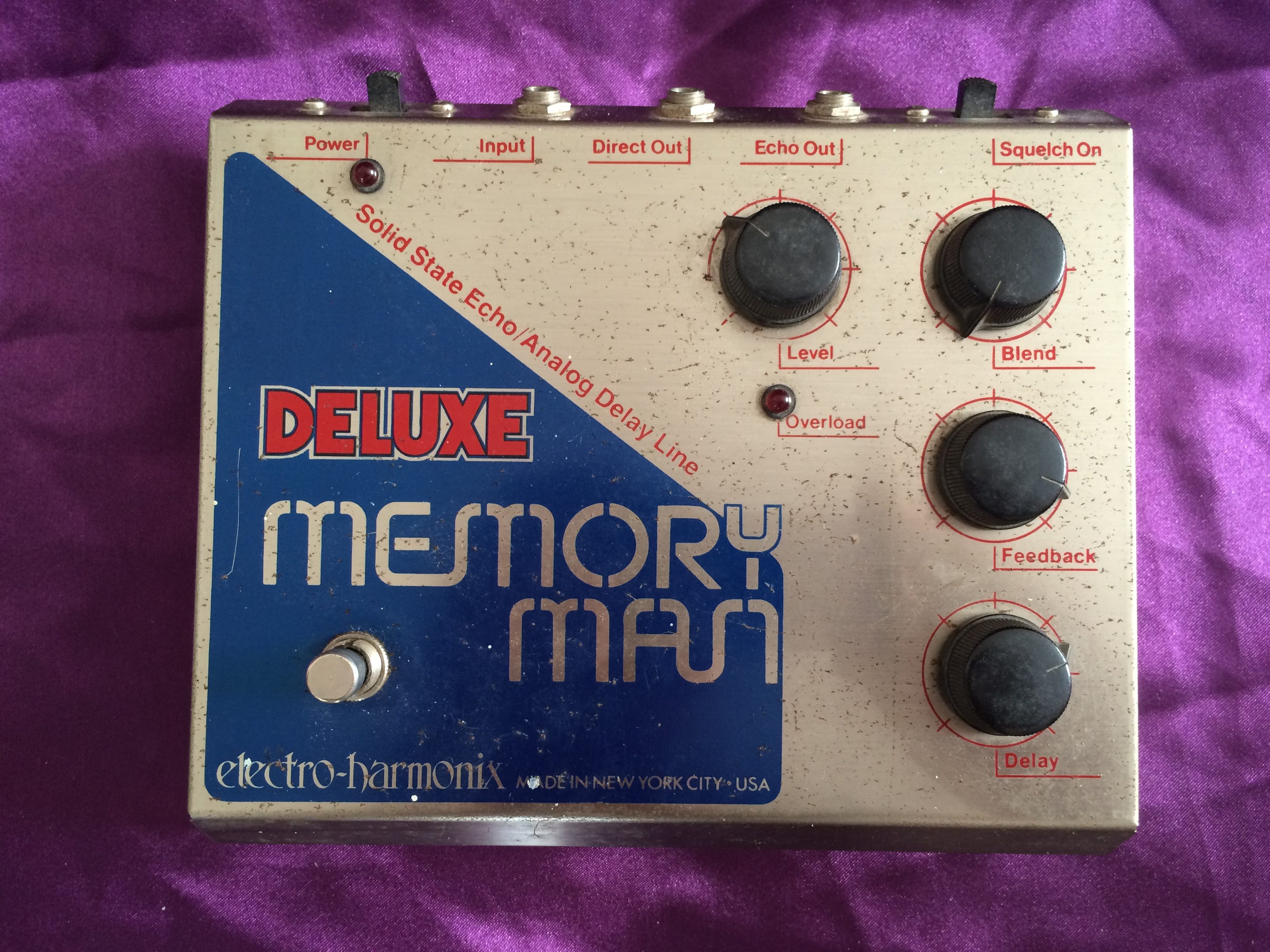 Electro-Harmonix Deluxe Memory Man effects pedal - Fonts In Use